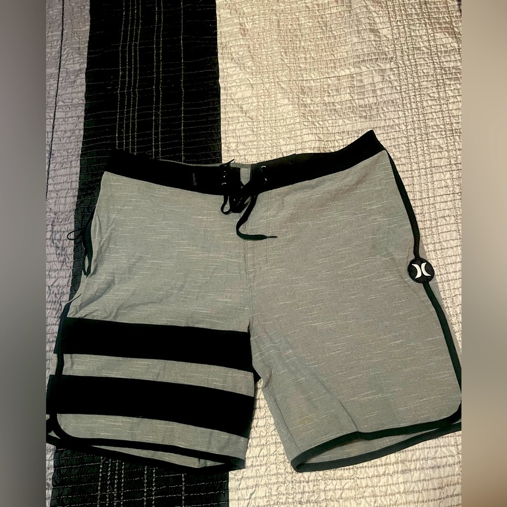 Hurley shorts, size 33, grey and black.